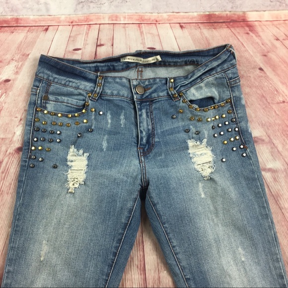 💸Romeo & Juliet Couture Distressed Skinny Jean - Picture 2 of 7